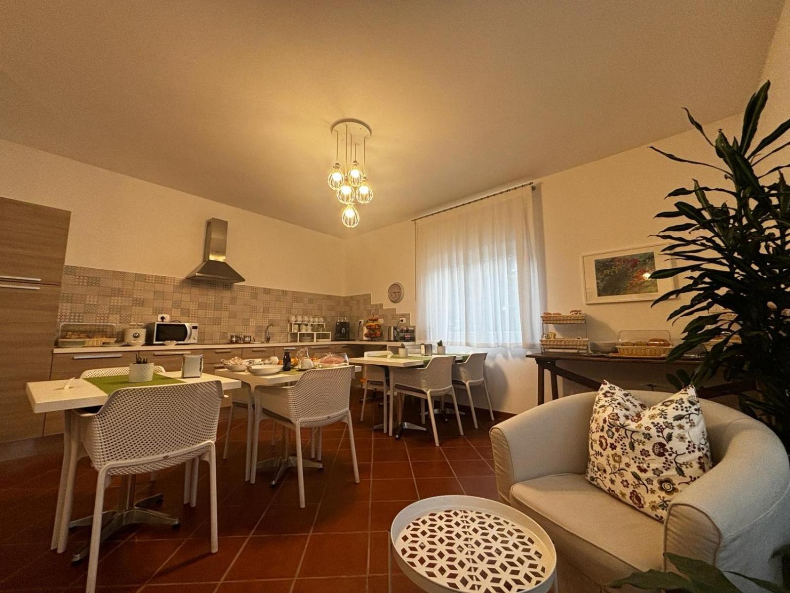 La Nuova Dimora B&B LʼAquila Exteriör bild