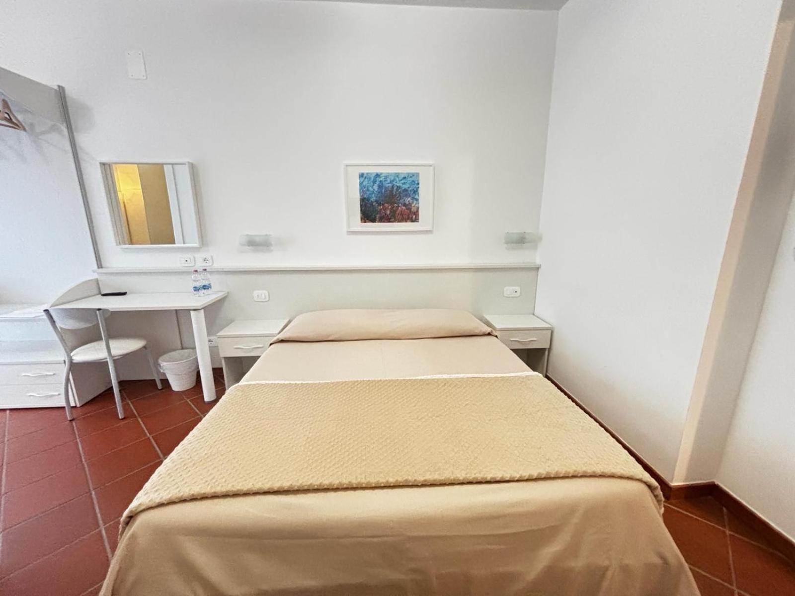 La Nuova Dimora B&B LʼAquila Exteriör bild