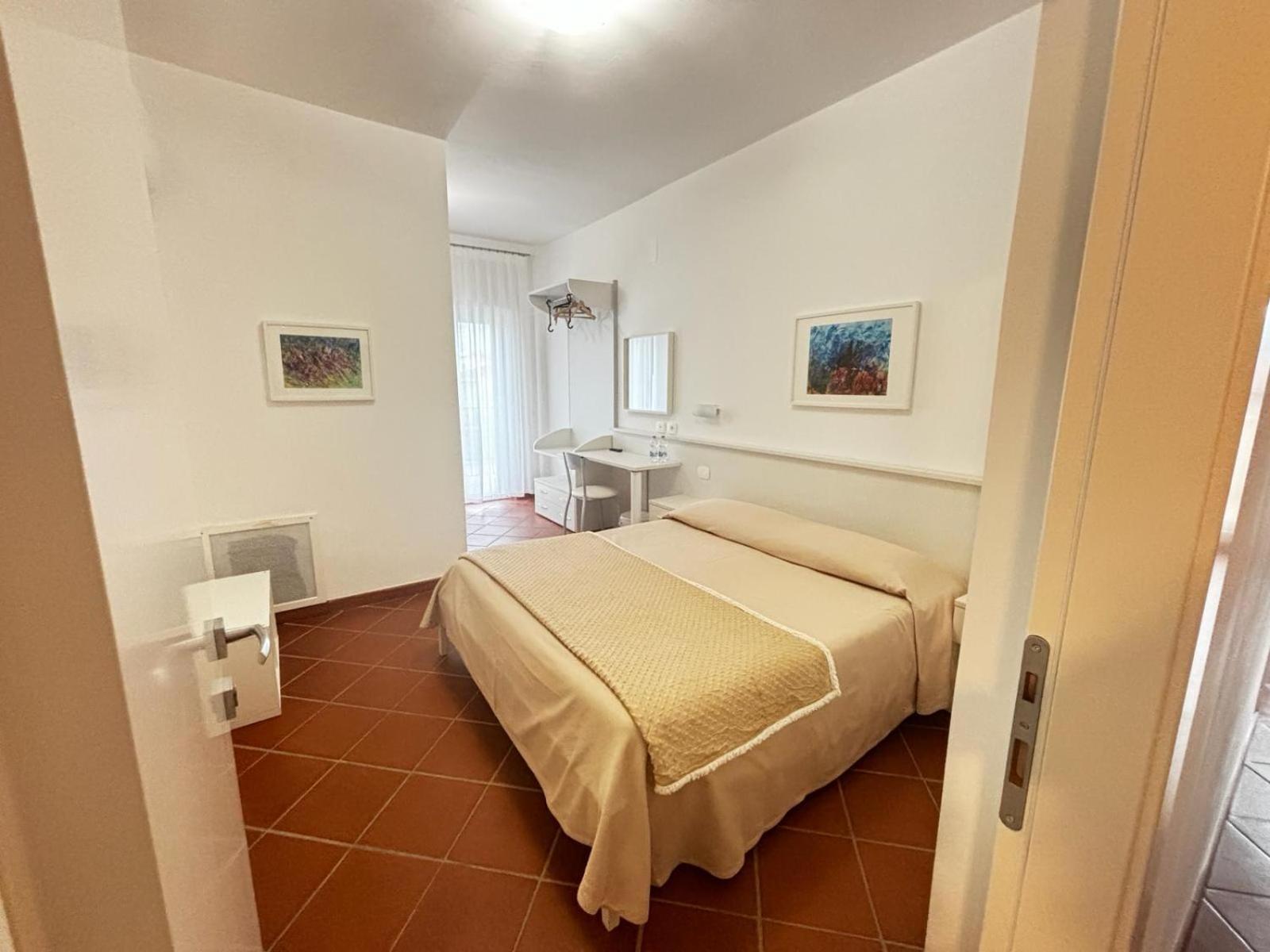 La Nuova Dimora B&B LʼAquila Exteriör bild
