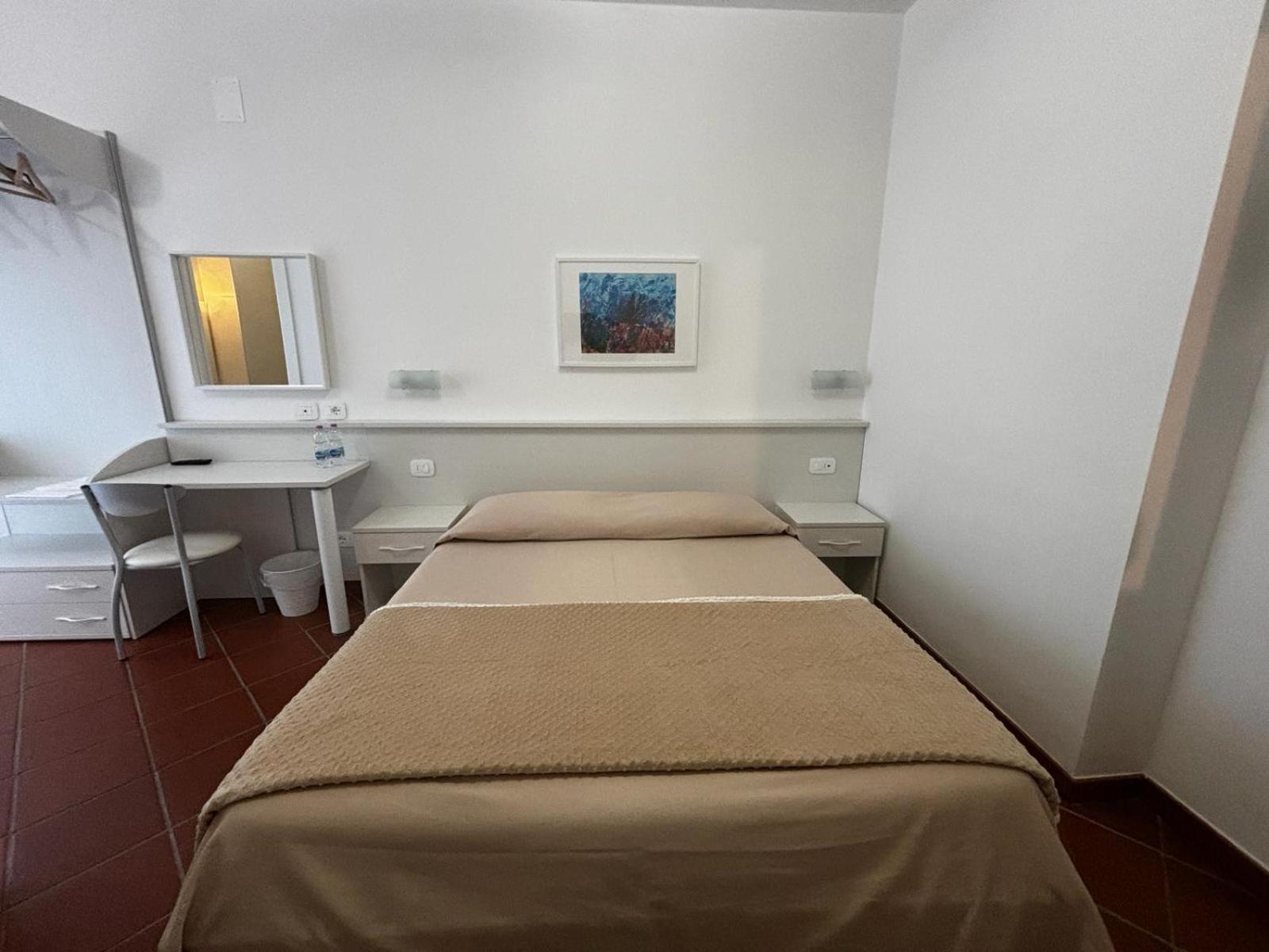 La Nuova Dimora B&B LʼAquila Exteriör bild