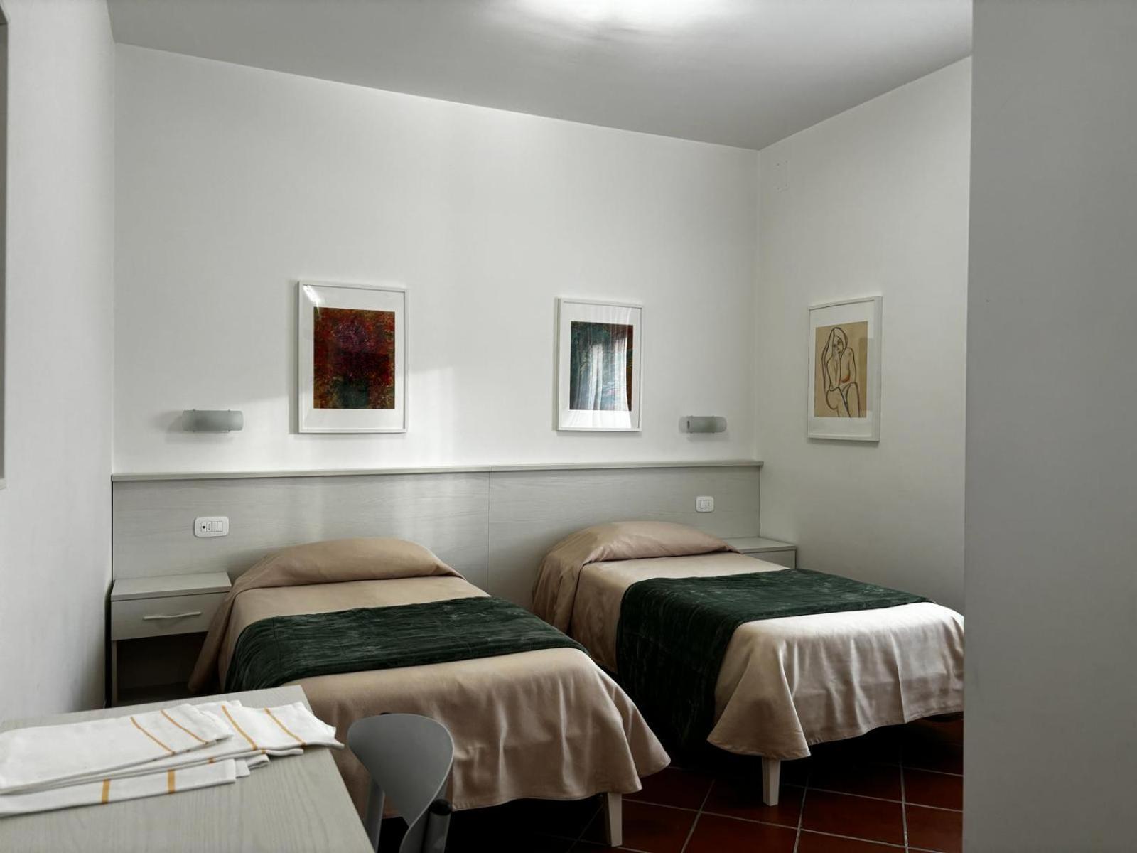 La Nuova Dimora B&B LʼAquila Exteriör bild